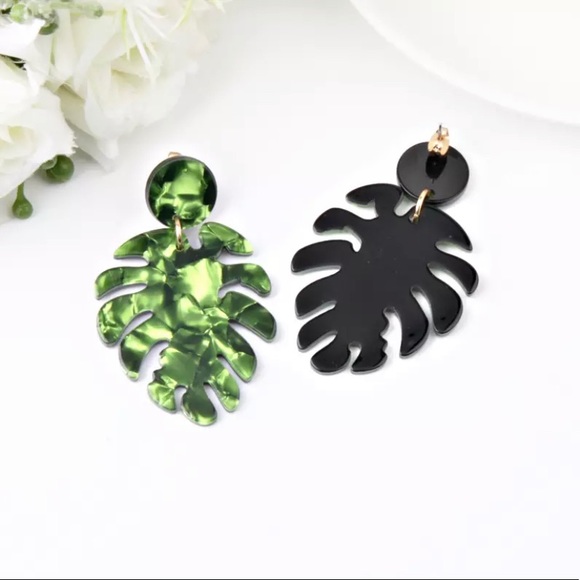 Fashion Earrings Set - Picture 5 of 5